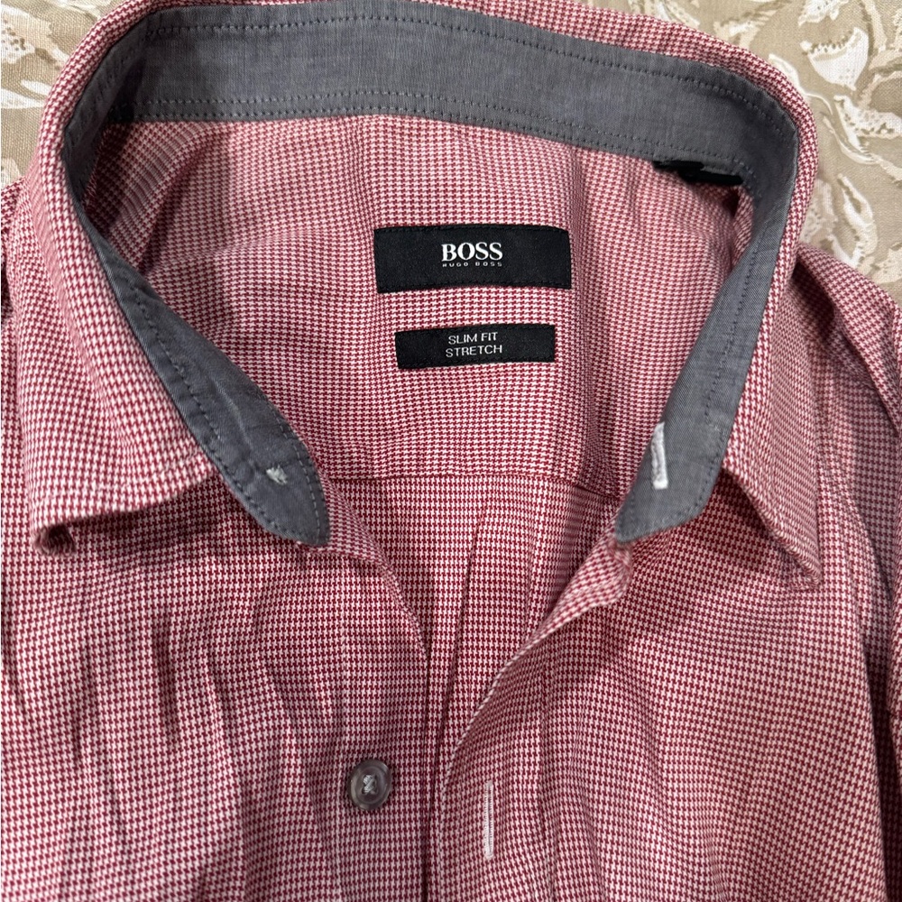 Hugo Boss dress shirt, red and white pattern, slim fit stretch size large